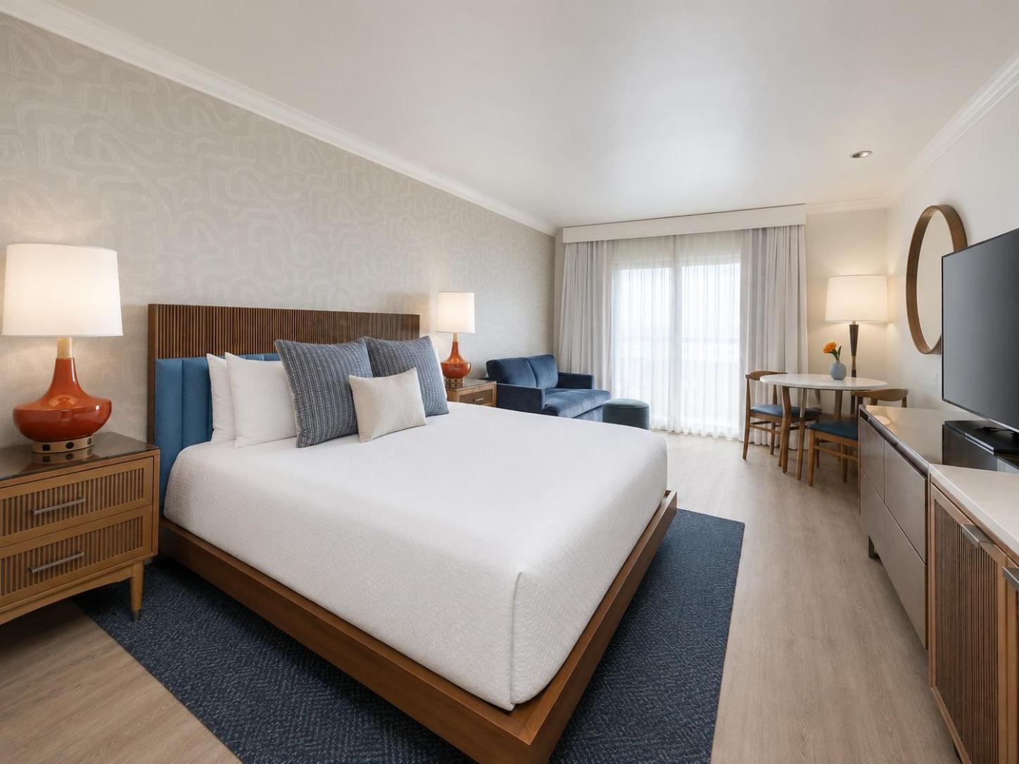 Deluxe Queen Room Two Queen Beds
