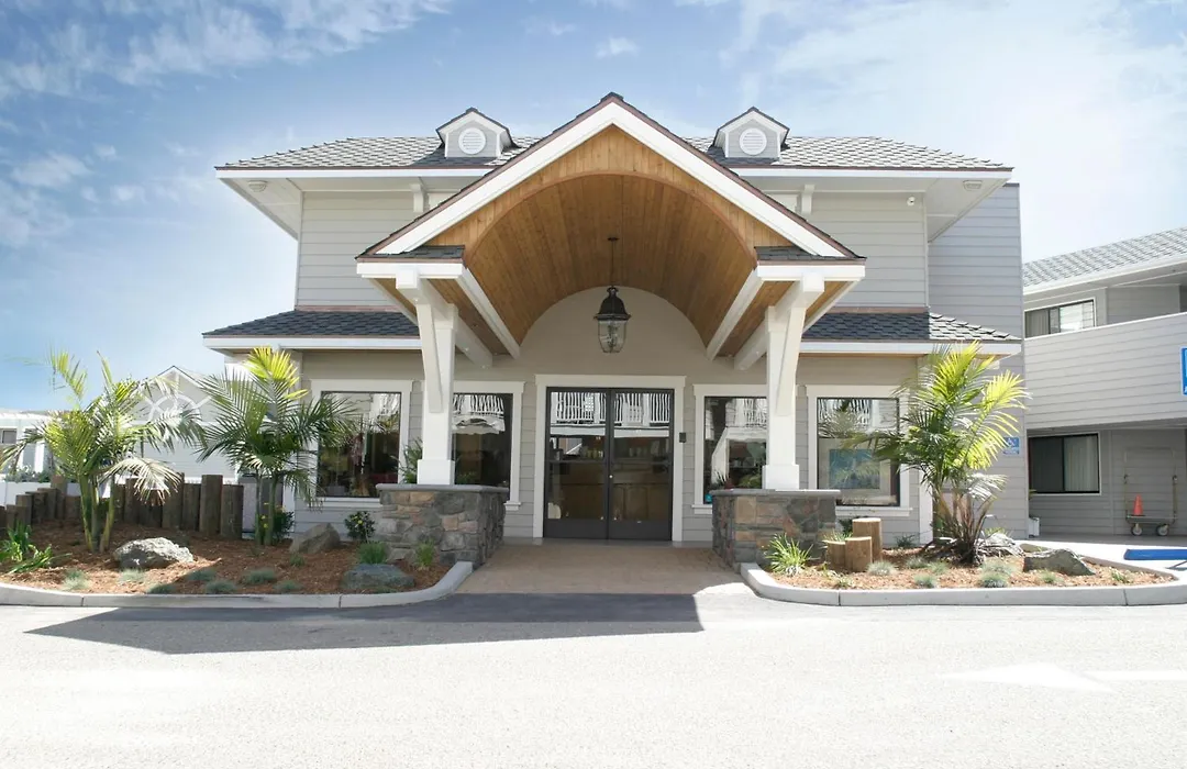 Pismo Lighthouse Suites-1
